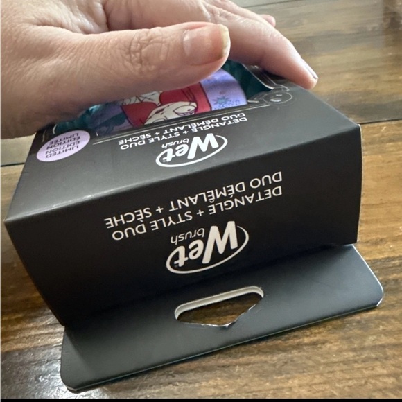 Disney The Nightmare Before Christmas Brush - Purple and Green - Picture 7 of 15